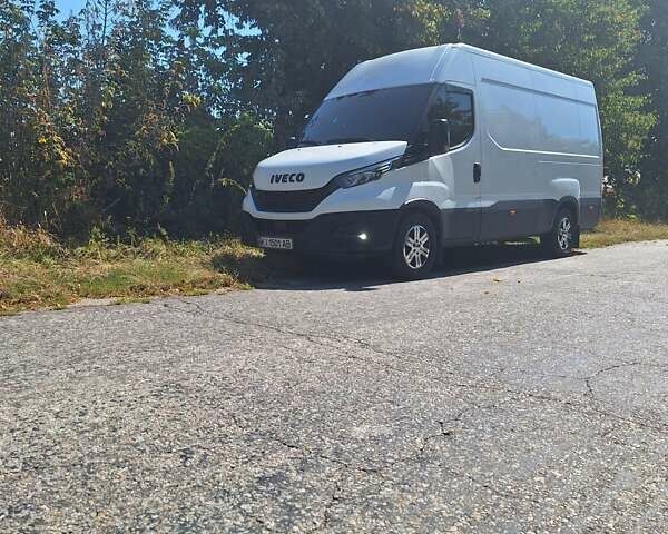 Белый Ивеко Дейли, объемом двигателя 2.3 л и пробегом 300 тыс. км за 21000 $, фото 11 на Automoto.ua