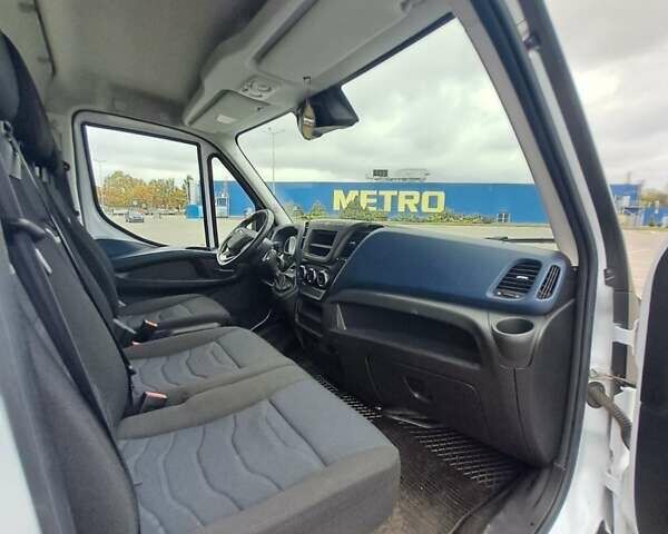 Білий Івеко Дейлі, об'ємом двигуна 3 л та пробігом 24 тис. км за 26531 $, фото 20 на Automoto.ua