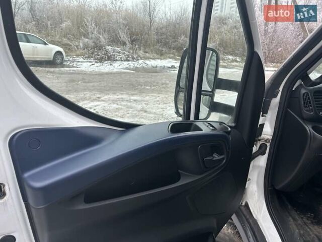 Білий Івеко Дейлі, об'ємом двигуна 3 л та пробігом 224 тис. км за 28000 $, фото 7 на Automoto.ua