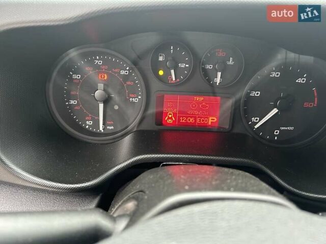 Білий Івеко Дейлі, об'ємом двигуна 3 л та пробігом 224 тис. км за 28000 $, фото 9 на Automoto.ua