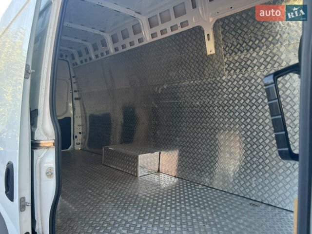Белый Ивеко Дейли, объемом двигателя 3 л и пробегом 10 тыс. км за 49999 $, фото 10 на Automoto.ua