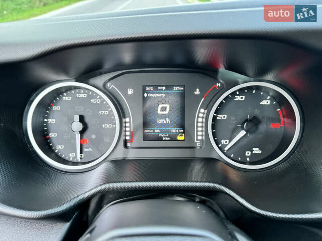 Белый Ивеко Дейли, объемом двигателя 2.29 л и пробегом 80 тыс. км за 30900 $, фото 36 на Automoto.ua