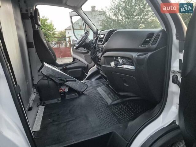 Білий Івеко Дейлі, об'ємом двигуна 2.3 л та пробігом 261 тис. км за 19000 $, фото 14 на Automoto.ua