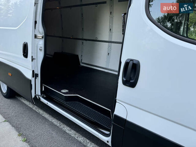 Белый Ивеко Дейли, объемом двигателя 2.29 л и пробегом 80 тыс. км за 30900 $, фото 51 на Automoto.ua