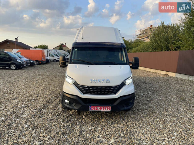 Белый Ивеко Дейли, объемом двигателя 3 л и пробегом 219 тыс. км за 29800 $, фото 1 на Automoto.ua