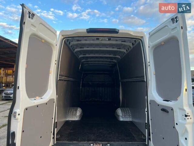 Белый Ивеко Дейли, объемом двигателя 3 л и пробегом 301 тыс. км за 27500 $, фото 34 на Automoto.ua