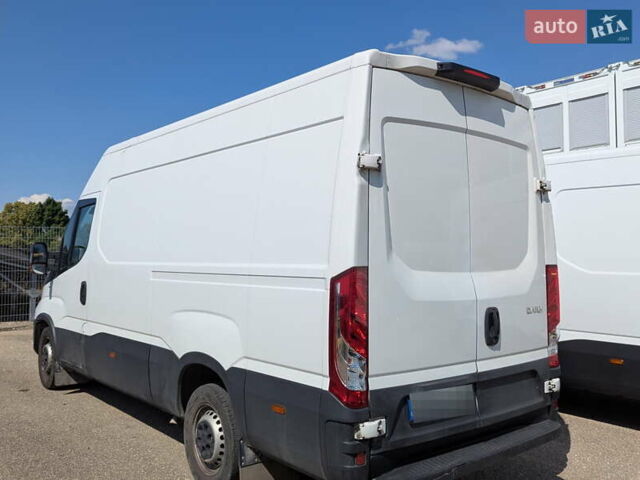 Белый Ивеко Дейли, объемом двигателя 2.3 л и пробегом 85 тыс. км за 29719 $, фото 2 на Automoto.ua