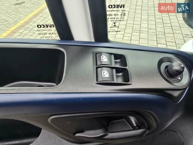 Белый Ивеко Дейли, объемом двигателя 2.3 л и пробегом 220 тыс. км за 23999 $, фото 30 на Automoto.ua