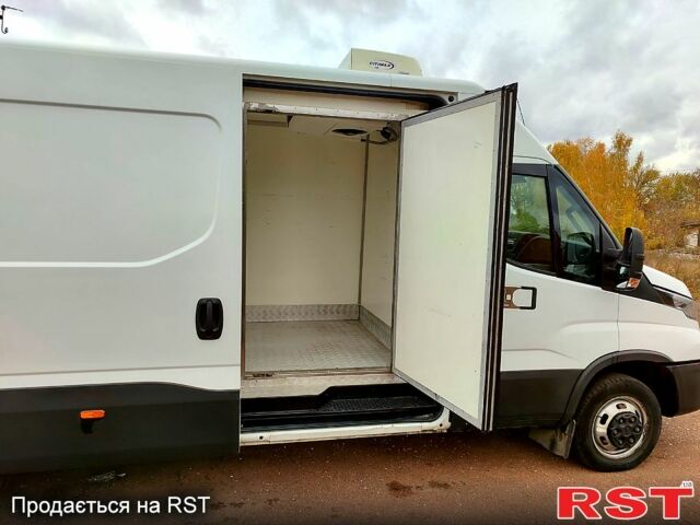 Белый Ивеко Дейли, объемом двигателя 2.3 л и пробегом 130 тыс. км за 25900 $, фото 1 на Automoto.ua