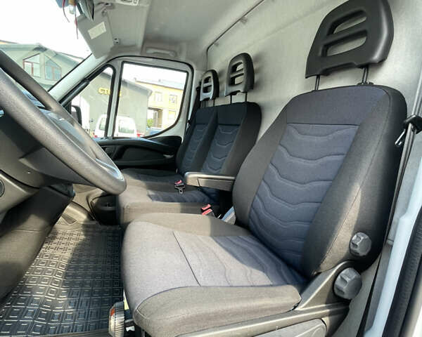Белый Ивеко Дейли, объемом двигателя 2.2 л и пробегом 29 тыс. км за 44700 $, фото 10 на Automoto.ua