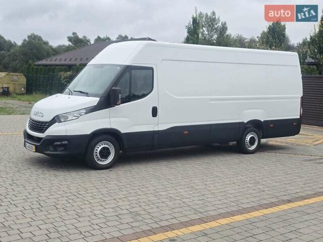 Белый Ивеко Дейли, объемом двигателя 2.3 л и пробегом 220 тыс. км за 23999 $, фото 1 на Automoto.ua