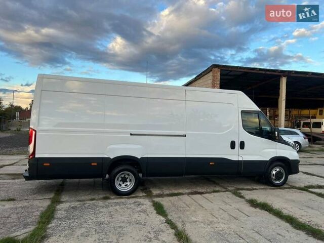 Белый Ивеко Дейли, объемом двигателя 3 л и пробегом 301 тыс. км за 27500 $, фото 19 на Automoto.ua