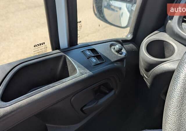Белый Ивеко Дейли, объемом двигателя 2.3 л и пробегом 85 тыс. км за 29719 $, фото 12 на Automoto.ua