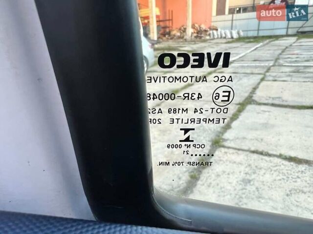Белый Ивеко Дейли, объемом двигателя 3 л и пробегом 301 тыс. км за 27500 $, фото 49 на Automoto.ua