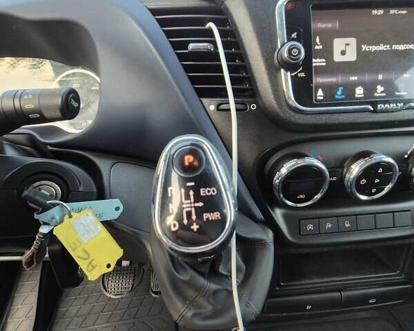 Белый Ивеко Дейли, объемом двигателя 2.3 л и пробегом 228 тыс. км за 26400 $, фото 2 на Automoto.ua