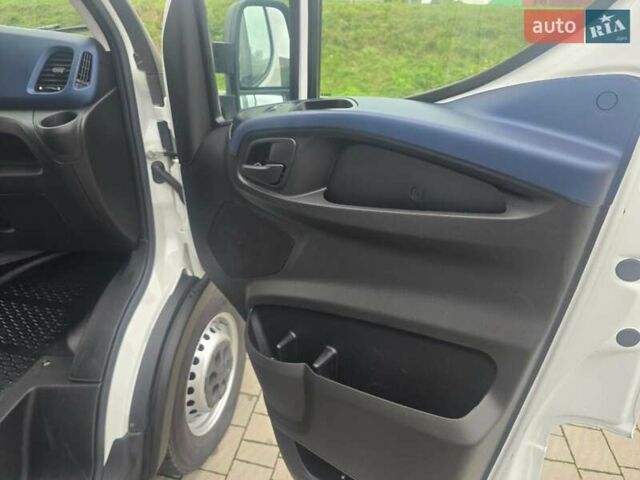 Белый Ивеко Дейли, объемом двигателя 2.3 л и пробегом 220 тыс. км за 23999 $, фото 43 на Automoto.ua