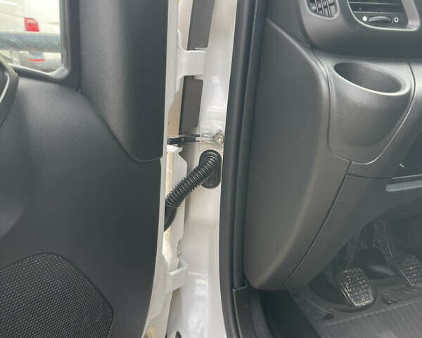 Білий Івеко Дейлі, об'ємом двигуна 3 л та пробігом 226 тис. км за 38900 $, фото 23 на Automoto.ua