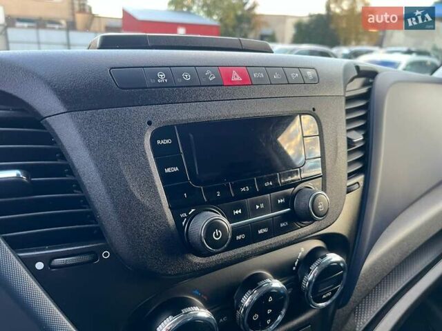 Белый Ивеко Дейли, объемом двигателя 3 л и пробегом 301 тыс. км за 27500 $, фото 45 на Automoto.ua