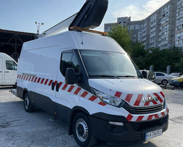 Белый Ивеко Дейли, объемом двигателя 2.2 л и пробегом 29 тыс. км за 44700 $, фото 2 на Automoto.ua