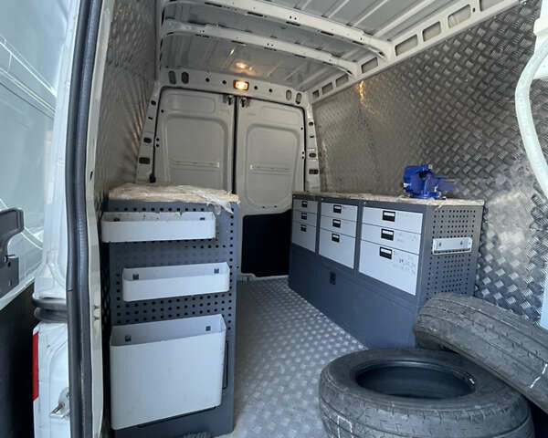 Белый Ивеко Дейли, объемом двигателя 2.2 л и пробегом 29 тыс. км за 44700 $, фото 16 на Automoto.ua