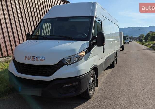 Белый Ивеко Дейли, объемом двигателя 2.3 л и пробегом 86 тыс. км за 31045 $, фото 1 на Automoto.ua