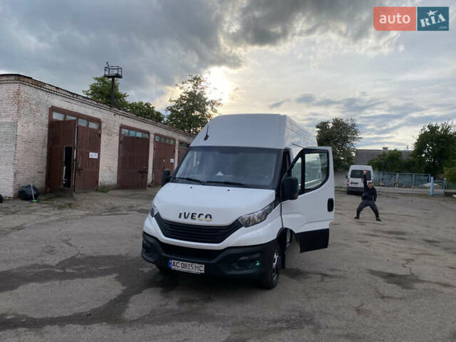 Белый Ивеко Дейли, объемом двигателя 3 л и пробегом 207 тыс. км за 33000 $, фото 1 на Automoto.ua