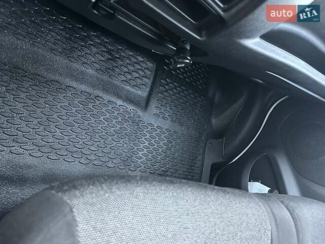 Белый Ивеко Дейли, объемом двигателя 0 л и пробегом 42 тыс. км за 26500 $, фото 25 на Automoto.ua