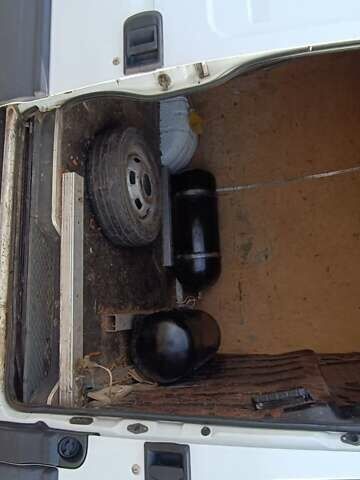 Білий Івеко Дейлі, об'ємом двигуна 3 л та пробігом 353 тис. км за 10000 $, фото 21 на Automoto.ua