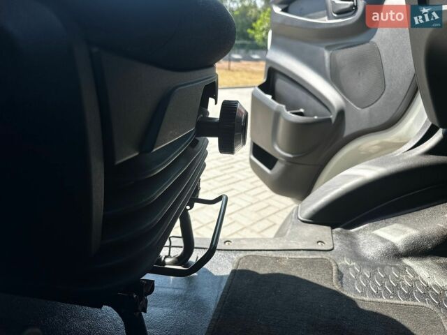 Білий Івеко Дейлі, об'ємом двигуна 2.3 л та пробігом 271 тис. км за 17999 $, фото 24 на Automoto.ua