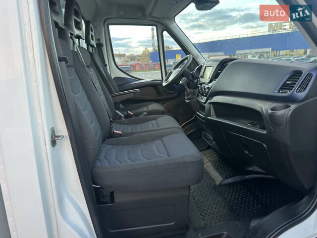 Белый Ивеко Дейли, объемом двигателя 2.3 л и пробегом 271 тыс. км за 18500 $, фото 20 на Automoto.ua