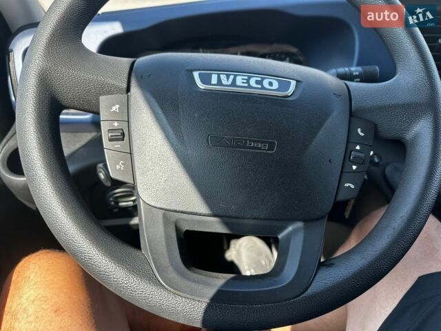 Білий Івеко Дейлі, об'ємом двигуна 2.3 л та пробігом 271 тис. км за 17999 $, фото 26 на Automoto.ua