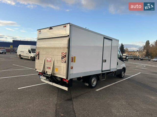 Белый Ивеко Дейли, объемом двигателя 2.3 л и пробегом 271 тыс. км за 18500 $, фото 5 на Automoto.ua