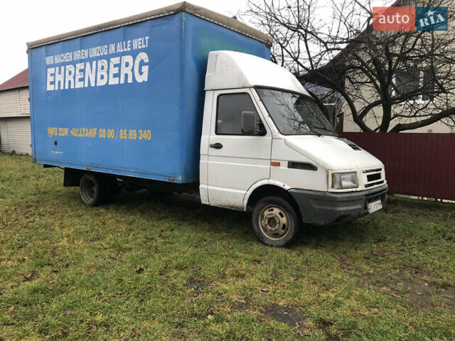 Белый Ивеко Дейли, объемом двигателя 2.8 л и пробегом 380 тыс. км за 2600 $, фото 1 на Automoto.ua