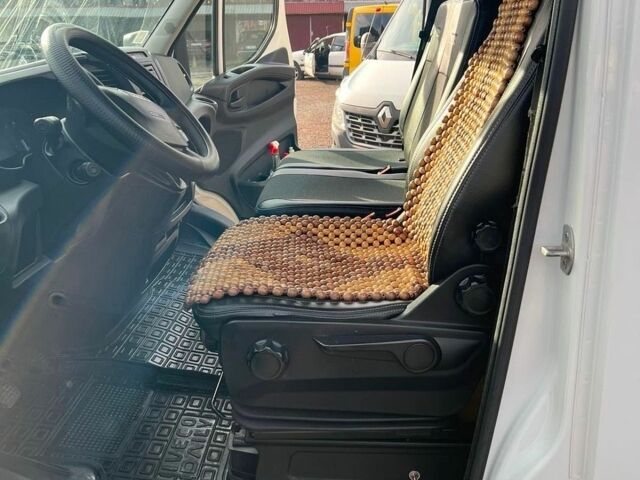 Белый Ивеко Дейли, объемом двигателя 3 л и пробегом 409 тыс. км за 16500 $, фото 5 на Automoto.ua