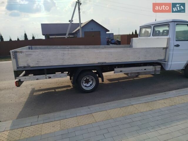 Белый Ивеко Дейли, объемом двигателя 2.8 л и пробегом 600 тыс. км за 5800 $, фото 6 на Automoto.ua