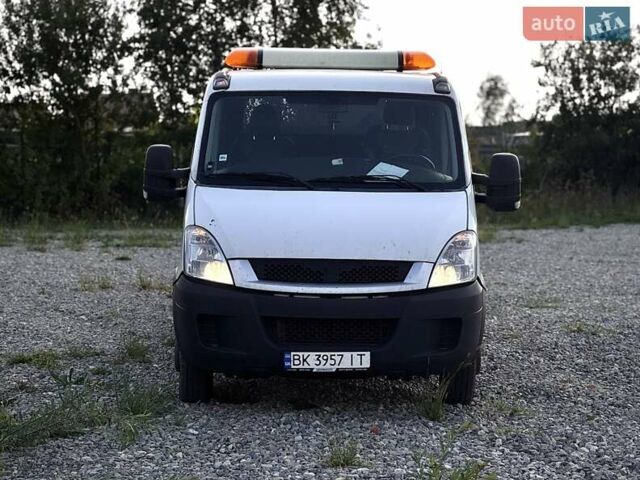 Белый Ивеко Дейли, объемом двигателя 3 л и пробегом 382 тыс. км за 16800 $, фото 1 на Automoto.ua