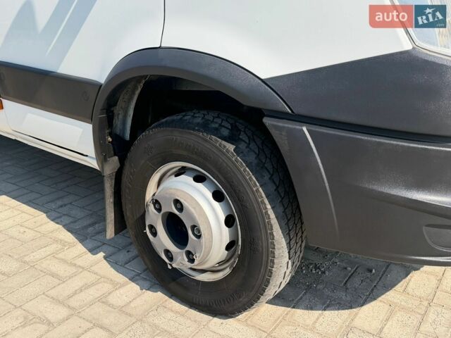 Білий Івеко Дейлі, об'ємом двигуна 3 л та пробігом 316 тис. км за 18750 $, фото 19 на Automoto.ua