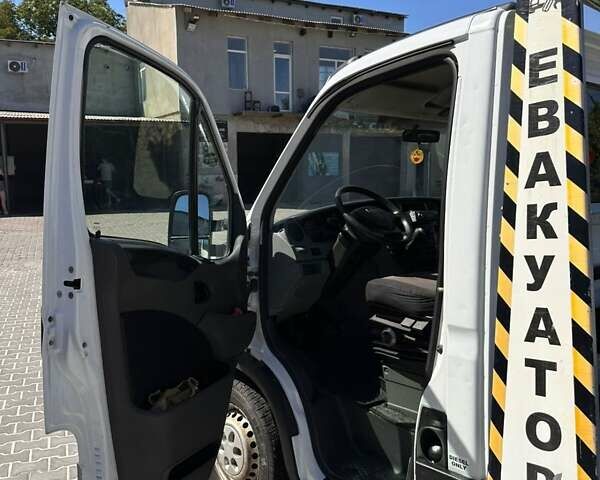 Белый Ивеко Дейли, объемом двигателя 2.3 л и пробегом 220 тыс. км за 15212 $, фото 11 на Automoto.ua