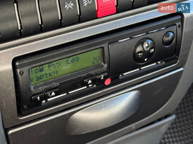 Білий Івеко Дейлі, об'ємом двигуна 3 л та пробігом 329 тис. км за 19000 $, фото 7 на Automoto.ua