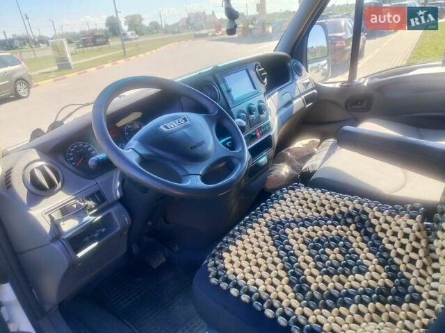 Белый Ивеко Дейли, объемом двигателя 2.3 л и пробегом 272 тыс. км за 18999 $, фото 4 на Automoto.ua