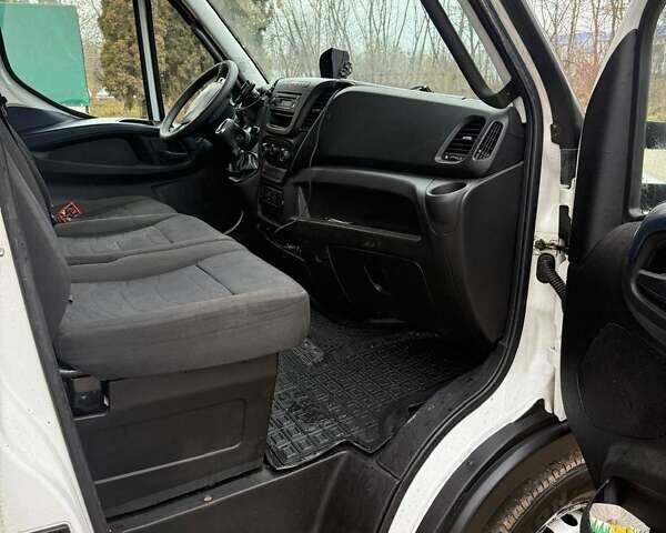 Білий Івеко Дейлі, об'ємом двигуна 3 л та пробігом 305 тис. км за 25600 $, фото 2 на Automoto.ua