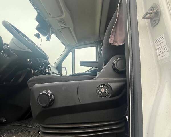 Белый Ивеко Дейли, объемом двигателя 3 л и пробегом 589 тыс. км за 29000 $, фото 13 на Automoto.ua