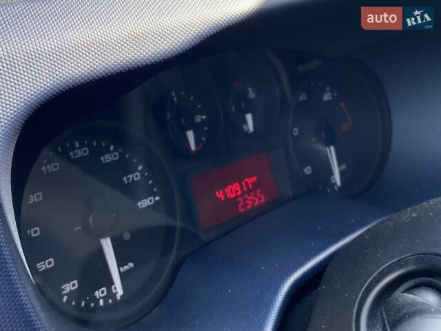 Белый Ивеко Дейли, объемом двигателя 3 л и пробегом 410 тыс. км за 24000 $, фото 17 на Automoto.ua