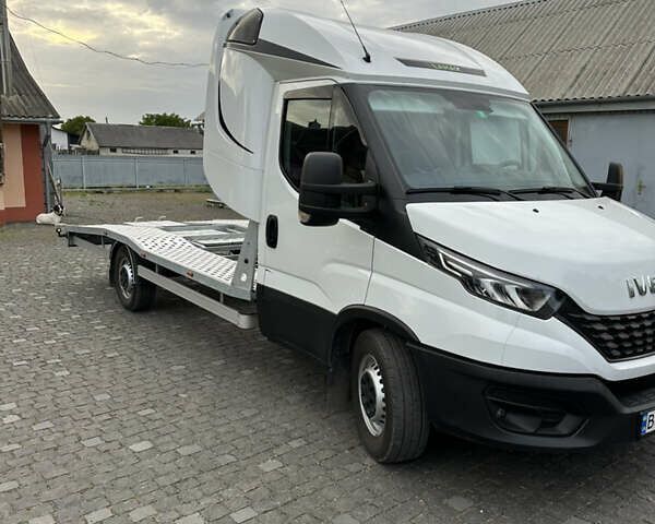 Белый Ивеко Дейли, объемом двигателя 3 л и пробегом 218 тыс. км за 35500 $, фото 2 на Automoto.ua