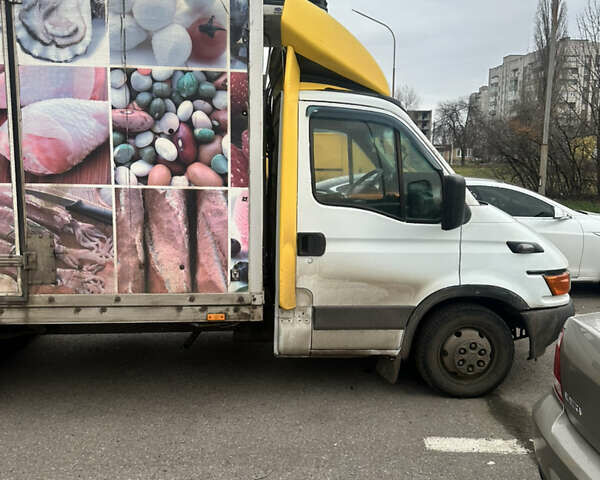Білий Івеко Дейлі, об'ємом двигуна 3 л та пробігом 740 тис. км за 9500 $, фото 1 на Automoto.ua