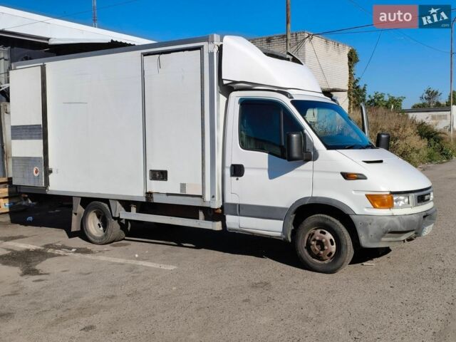 Белый Ивеко Дейли, объемом двигателя 2.8 л и пробегом 470 тыс. км за 9500 $, фото 12 на Automoto.ua