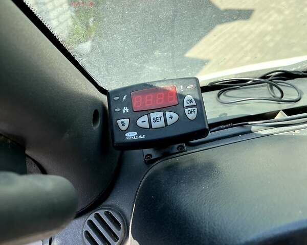 Білий Івеко Дейлі, об'ємом двигуна 2.8 л та пробігом 600 тис. км за 9200 $, фото 17 на Automoto.ua