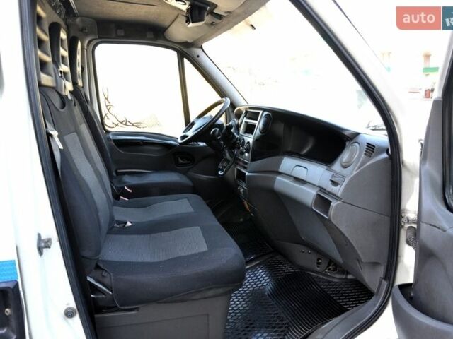 Білий Івеко Дейлі, об'ємом двигуна 2.29 л та пробігом 400 тис. км за 7999 $, фото 24 на Automoto.ua