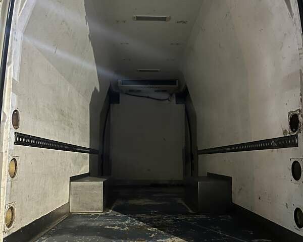 Белый Ивеко Дейли, объемом двигателя 2.8 л и пробегом 356 тыс. км за 14000 $, фото 6 на Automoto.ua