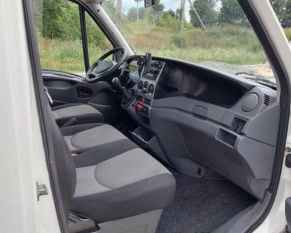 Белый Ивеко Дейли, объемом двигателя 3 л и пробегом 325 тыс. км за 21000 $, фото 12 на Automoto.ua